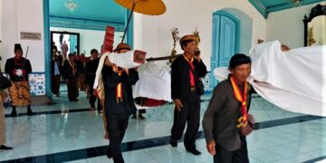 Prosesi Gamelan Pusaka Karaton Surakarta Diarak dan Dibunyikan, Awali Perayaan Sekaten
